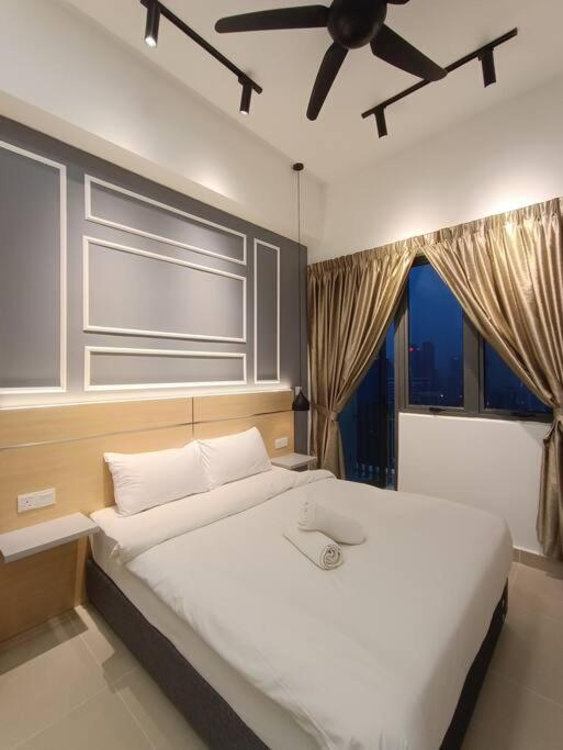 Cl 27A Insta Klcc View & Infinity Pool View Apartment กัวลาลัมเปอร์ ภายนอก รูปภาพ