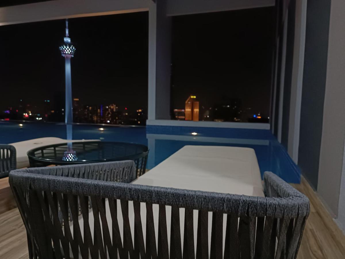 Cl 27A Insta Klcc View & Infinity Pool View Apartment กัวลาลัมเปอร์ ภายนอก รูปภาพ