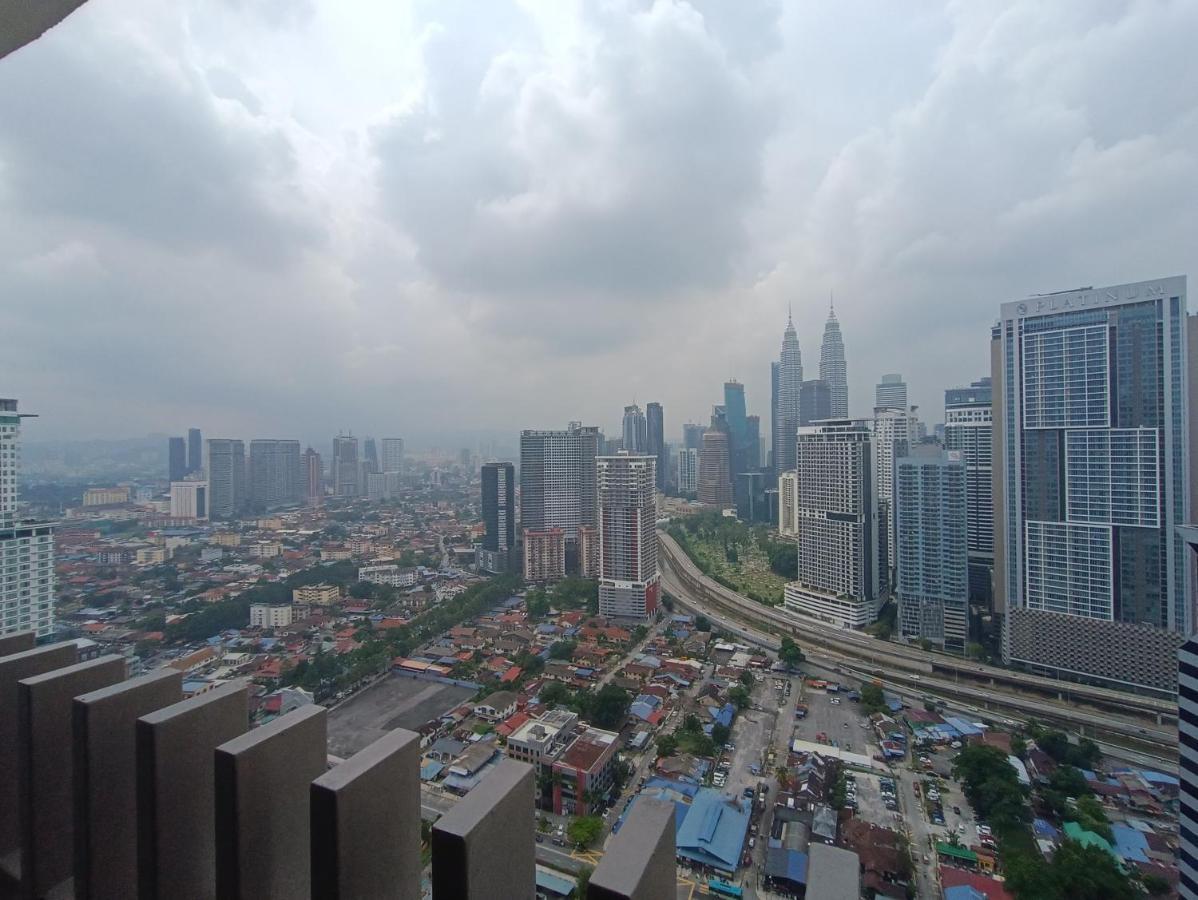Cl 27A Insta Klcc View & Infinity Pool View Apartment กัวลาลัมเปอร์ ภายนอก รูปภาพ