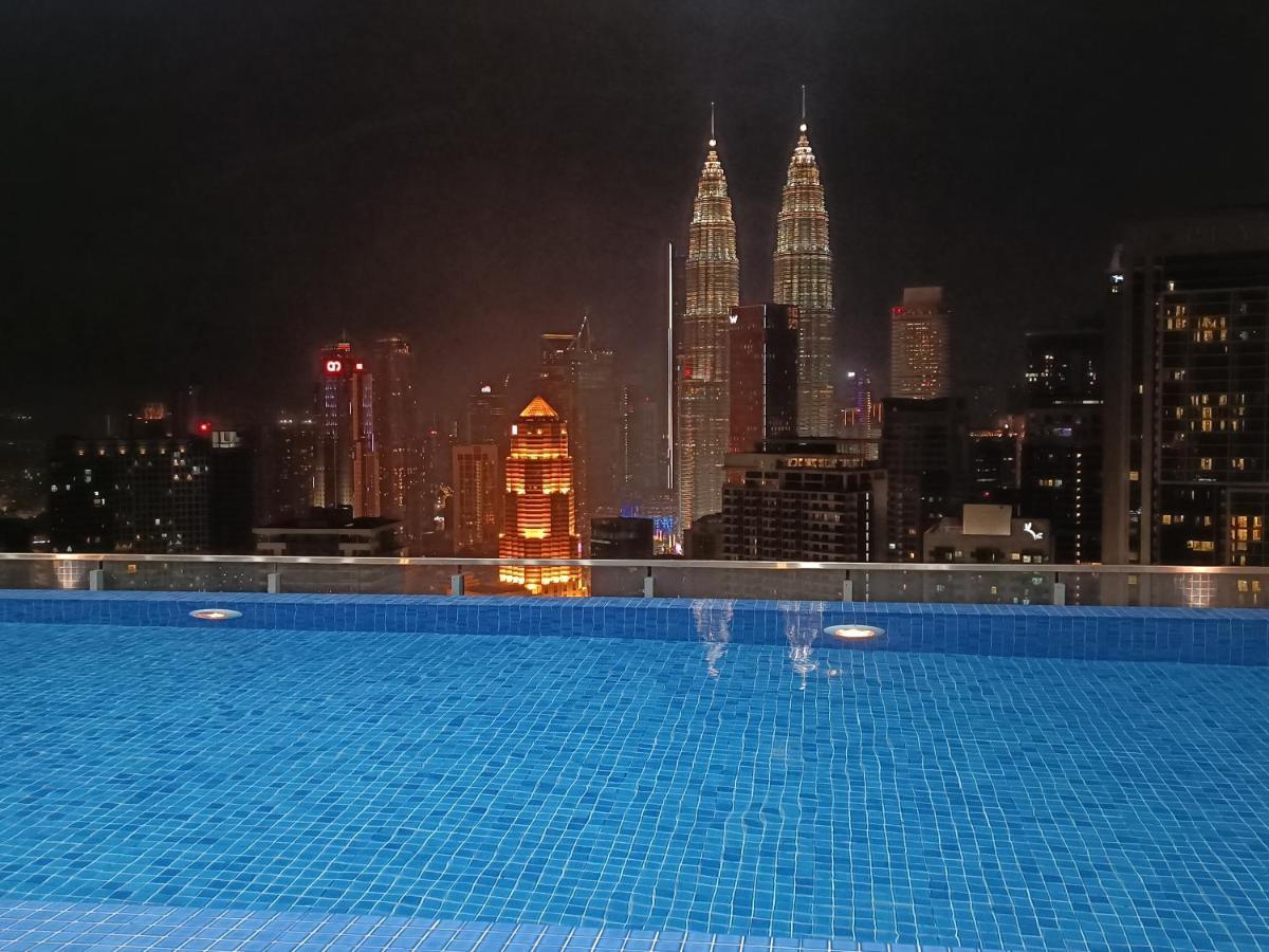 Cl 27A Insta Klcc View & Infinity Pool View Apartment กัวลาลัมเปอร์ ภายนอก รูปภาพ