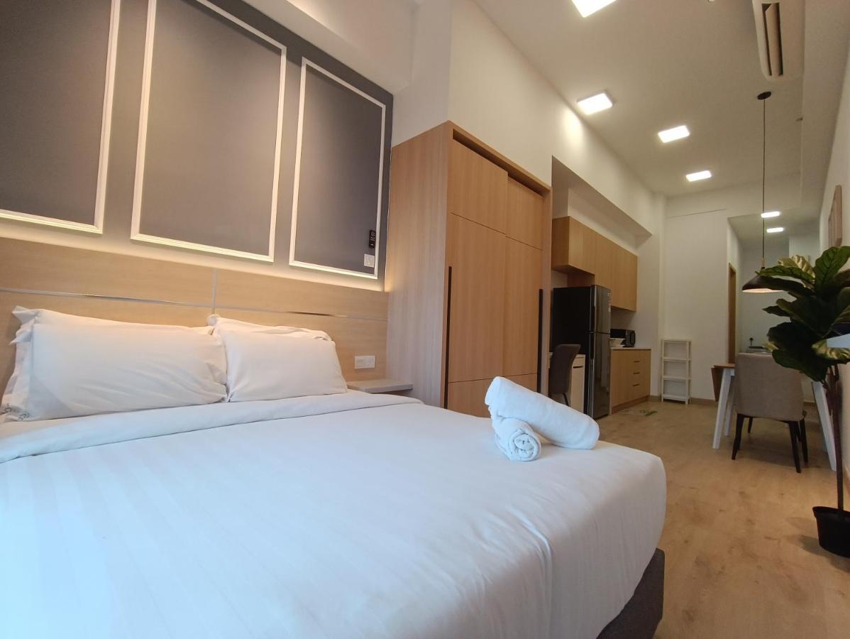 Cl 27A Insta Klcc View & Infinity Pool View Apartment กัวลาลัมเปอร์ ภายนอก รูปภาพ