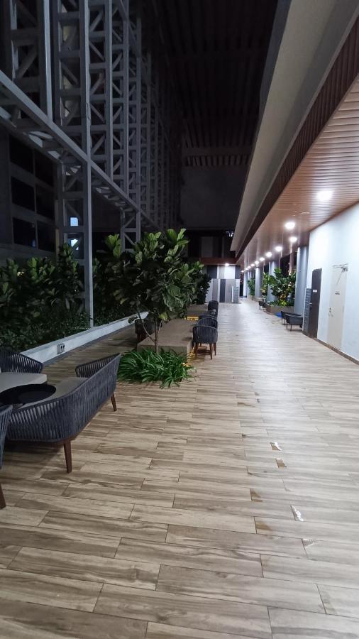 Cl 27A Insta Klcc View & Infinity Pool View Apartment กัวลาลัมเปอร์ ภายนอก รูปภาพ