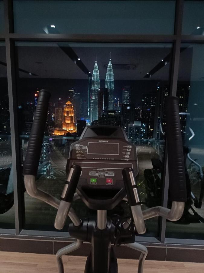 Cl 27A Insta Klcc View & Infinity Pool View Apartment กัวลาลัมเปอร์ ภายนอก รูปภาพ