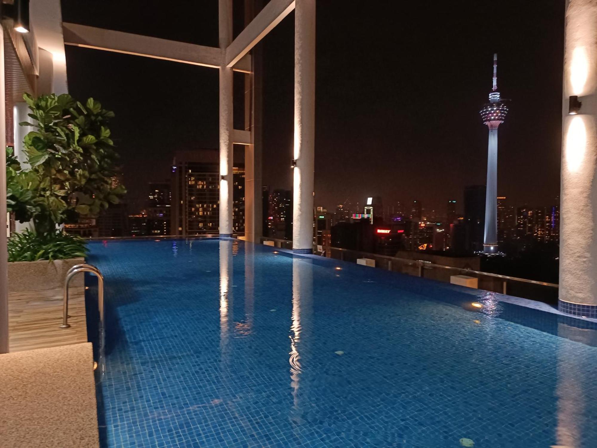 Cl 27A Insta Klcc View & Infinity Pool View Apartment กัวลาลัมเปอร์ ภายนอก รูปภาพ